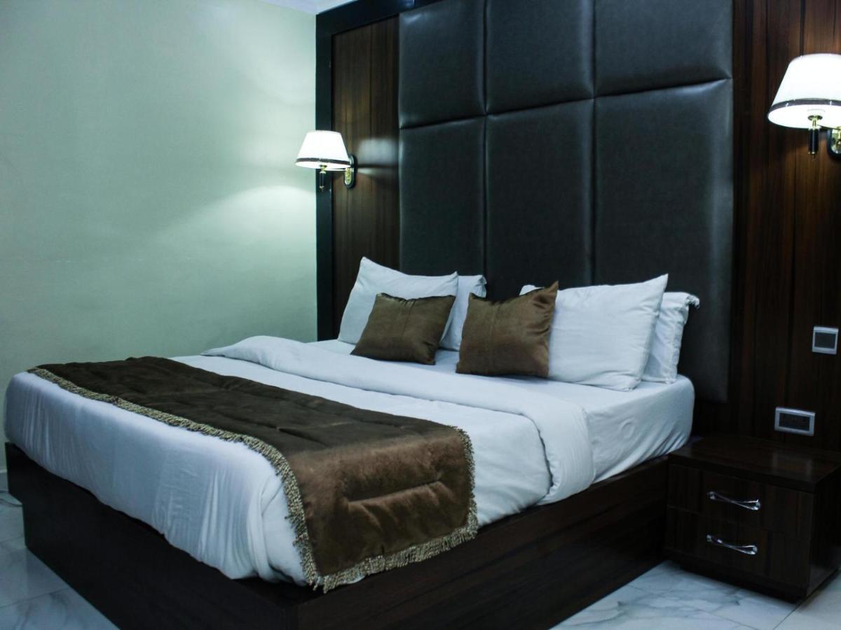 Six Diamond Hotel Ikeja Ngoại thất bức ảnh