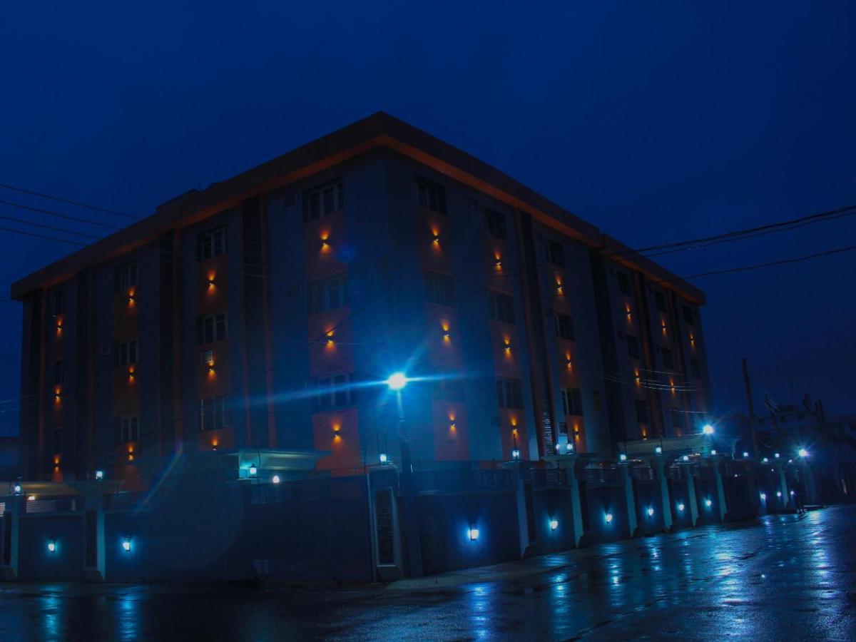 Six Diamond Hotel Ikeja Ngoại thất bức ảnh