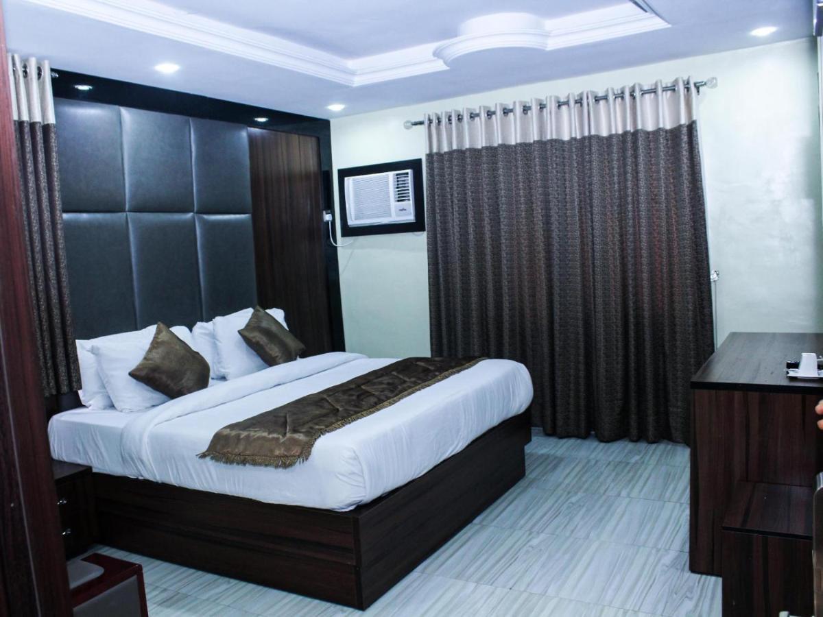 Six Diamond Hotel Ikeja Ngoại thất bức ảnh