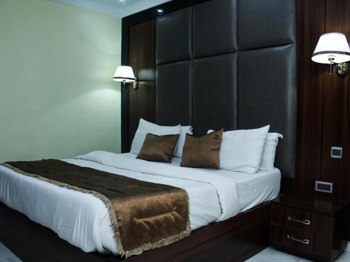 Six Diamond Hotel Ikeja Ngoại thất bức ảnh